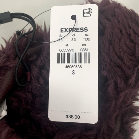 NWT Express Fluffy Faux Fur Slip-On Slipper Indoor/Outdoor Dark Purple Small 5-6 - Picture 7 of 9